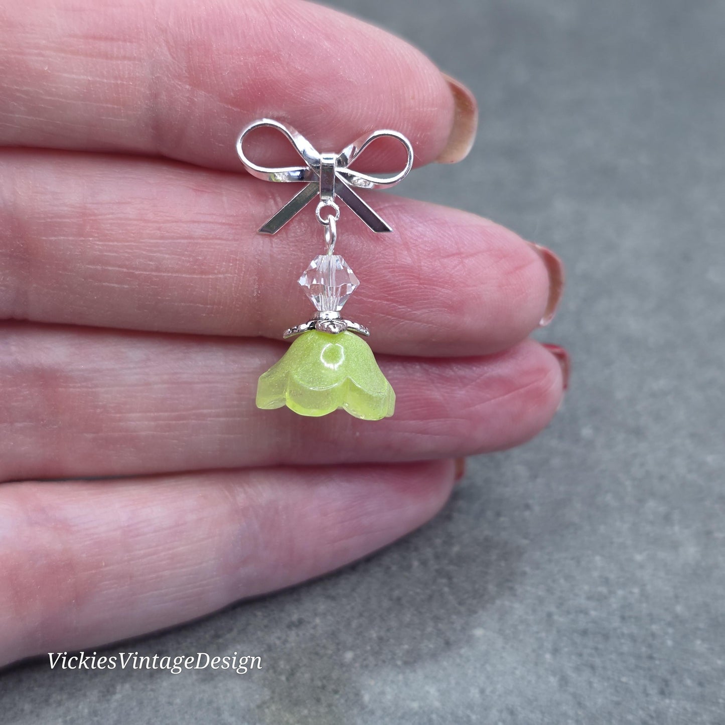 Flower Earrings, Green Bow Studs, glass Flower, PRIMERO Crystals®