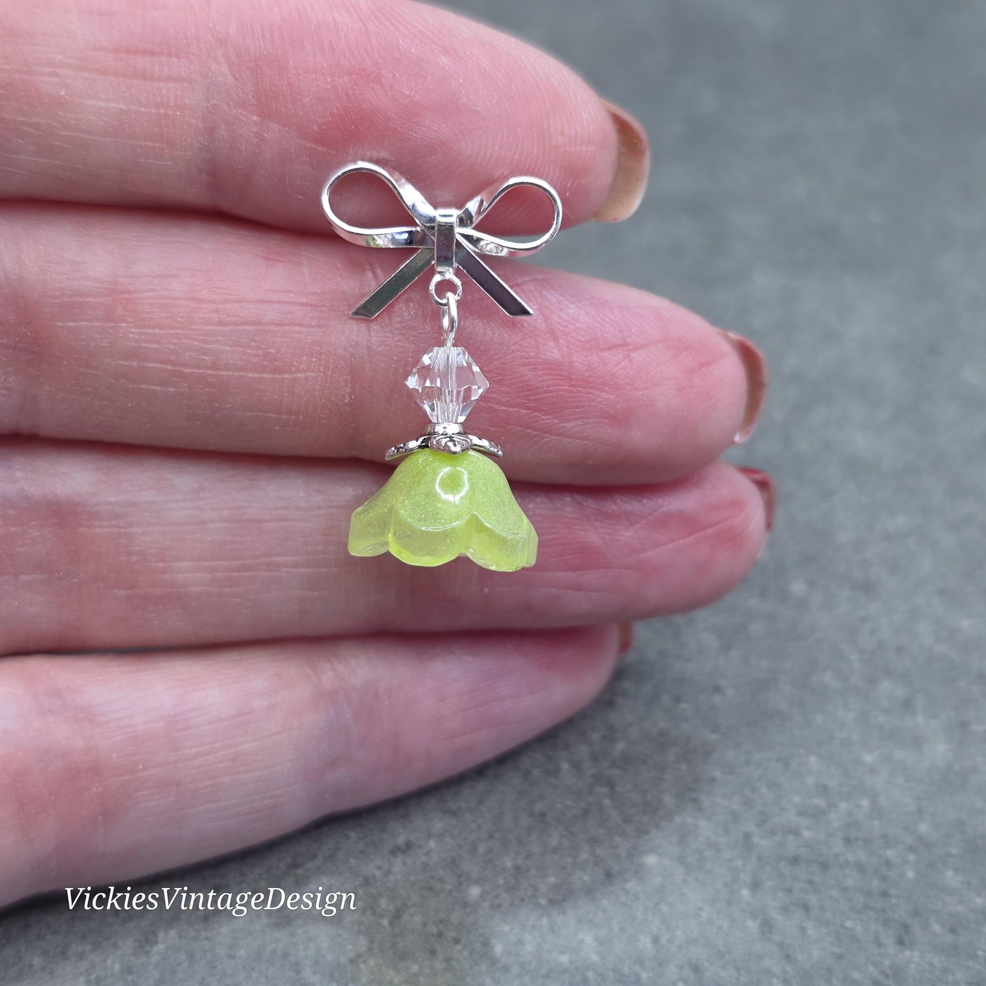 Flower Earrings, Green Bow Studs, glass Flower, PRIMERO Crystals®