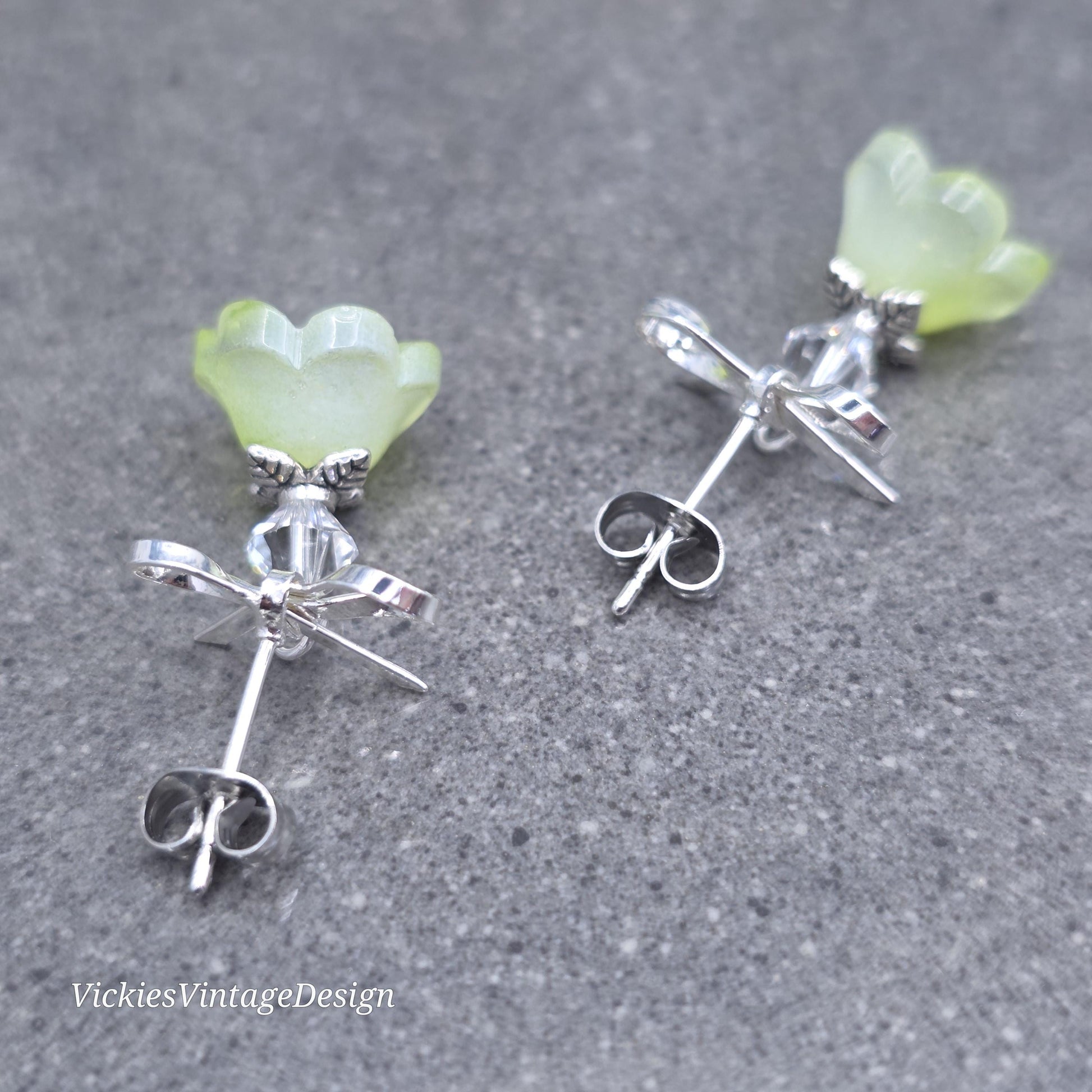 Flower Earrings, Green Bow Studs, glass Flower, PRIMERO Crystals®