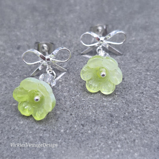 Flower Earrings, Green Bow Studs, glass Flower, PRIMERO Crystals®