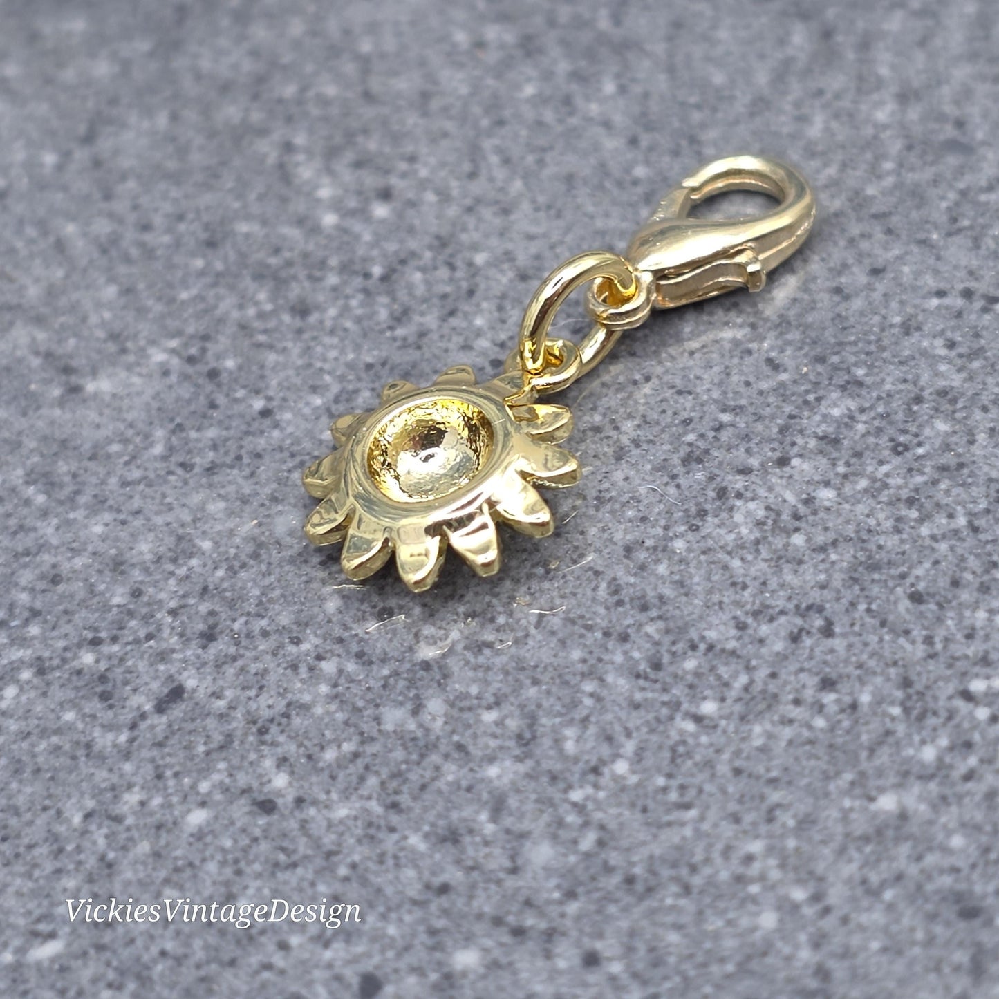 Gold Sunflower Clip on Charm with Gold Lobster Clasp, Bracelet, Necklace, Brass, Brass, 18K Gold Plated