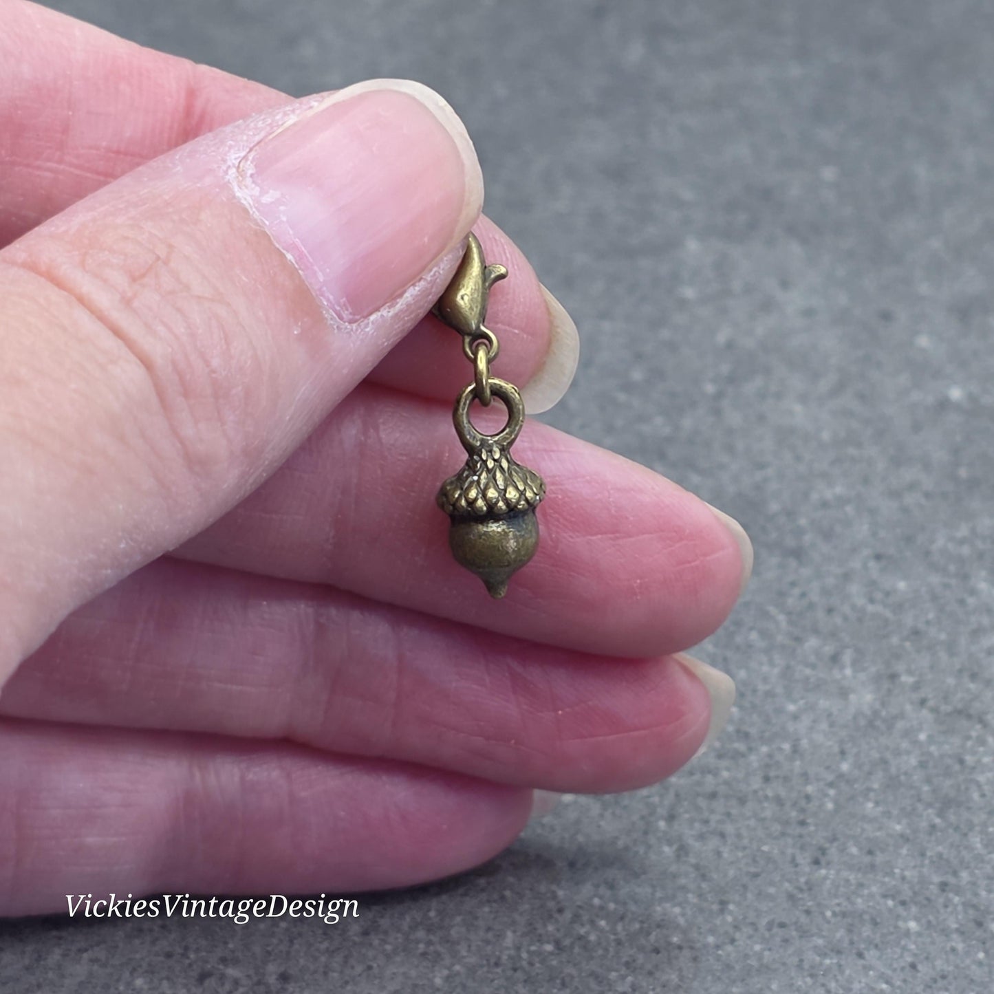 Acorn Clip On Charm, Fall/Autumn, Necklace, Bracelet, Nickel Free, Stitchmarker, Zipper, Planner Charm