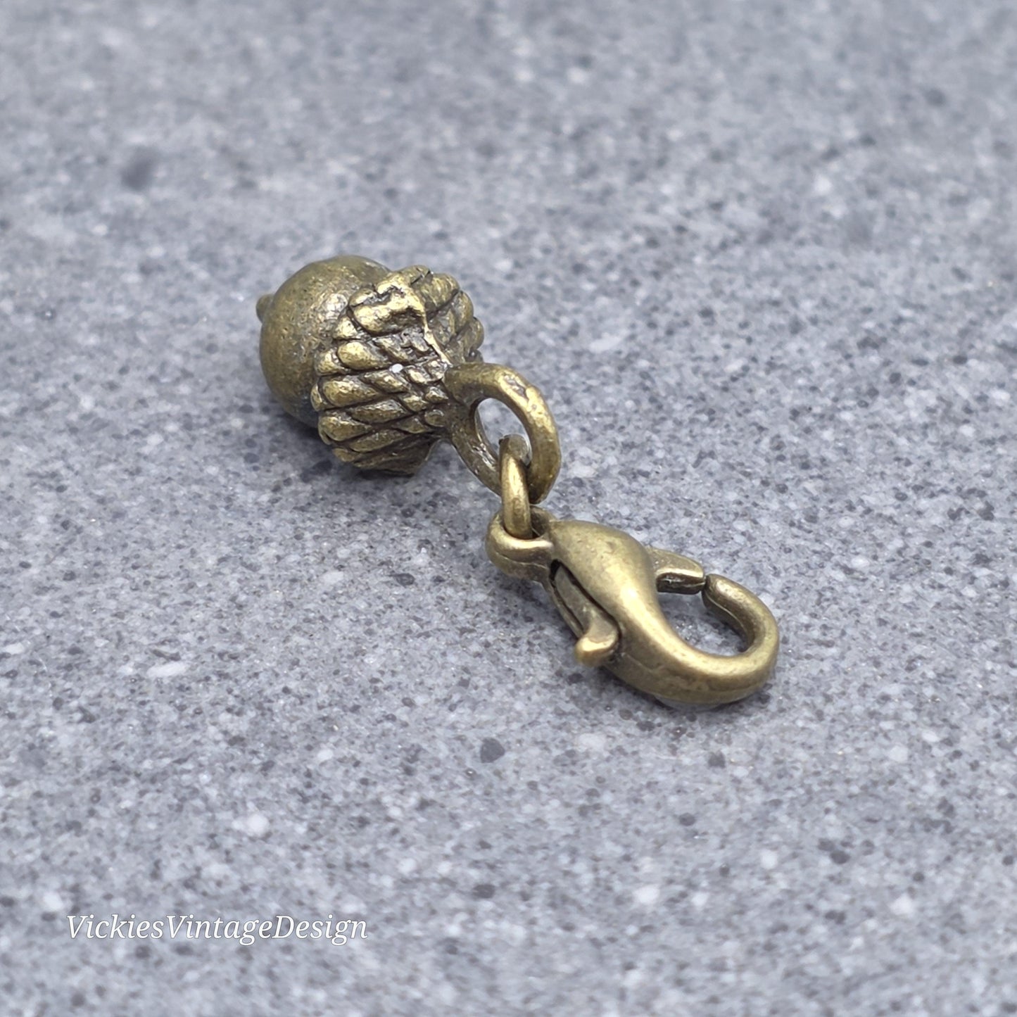 Acorn Clip On Charm, Fall/Autumn, Necklace, Bracelet, Nickel Free, Stitchmarker, Zipper, Planner Charm