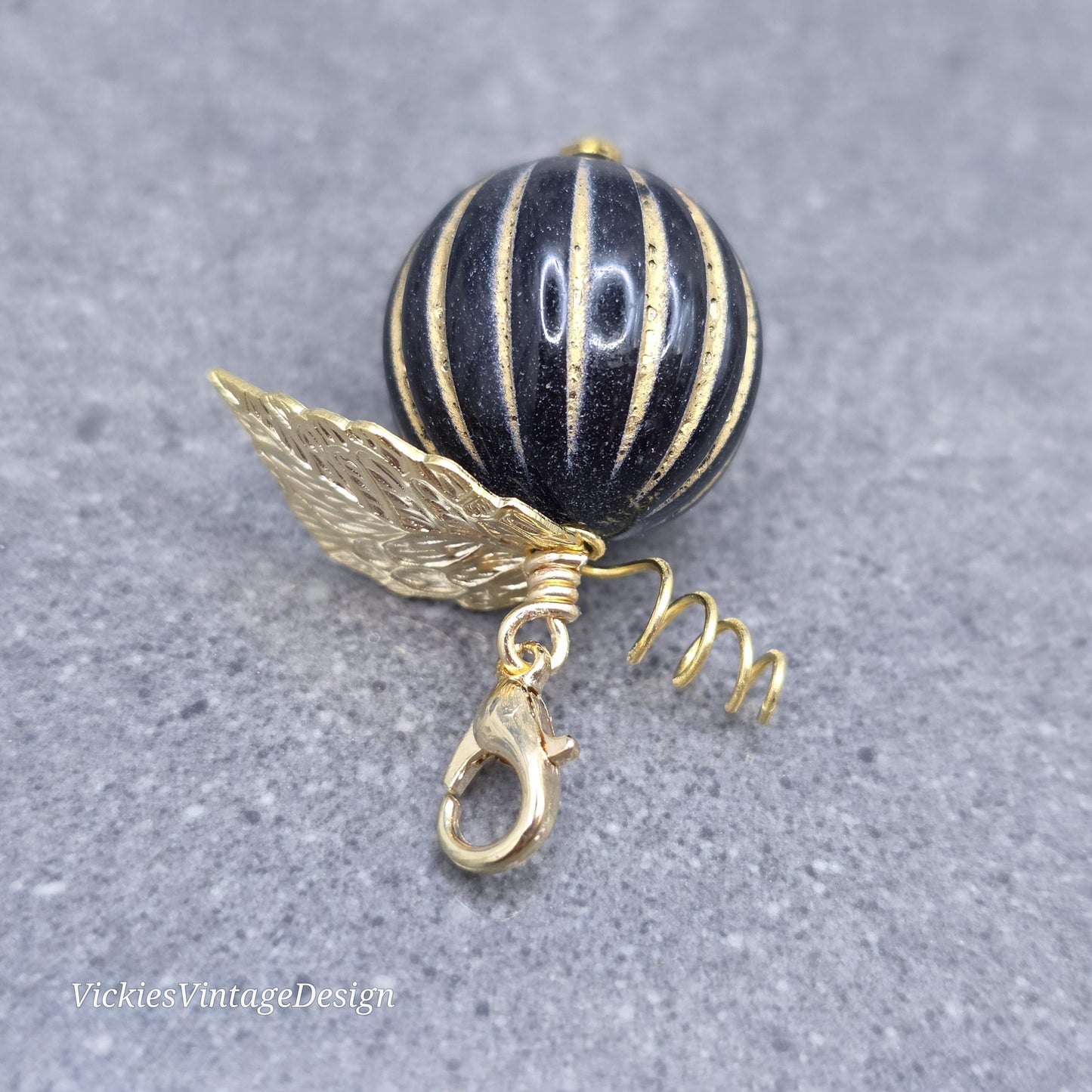 Pumpkin Clip On Charm, Bracelet, Necklace, Stitch Marker, Zipper Pull, Halloween Autumn Gift