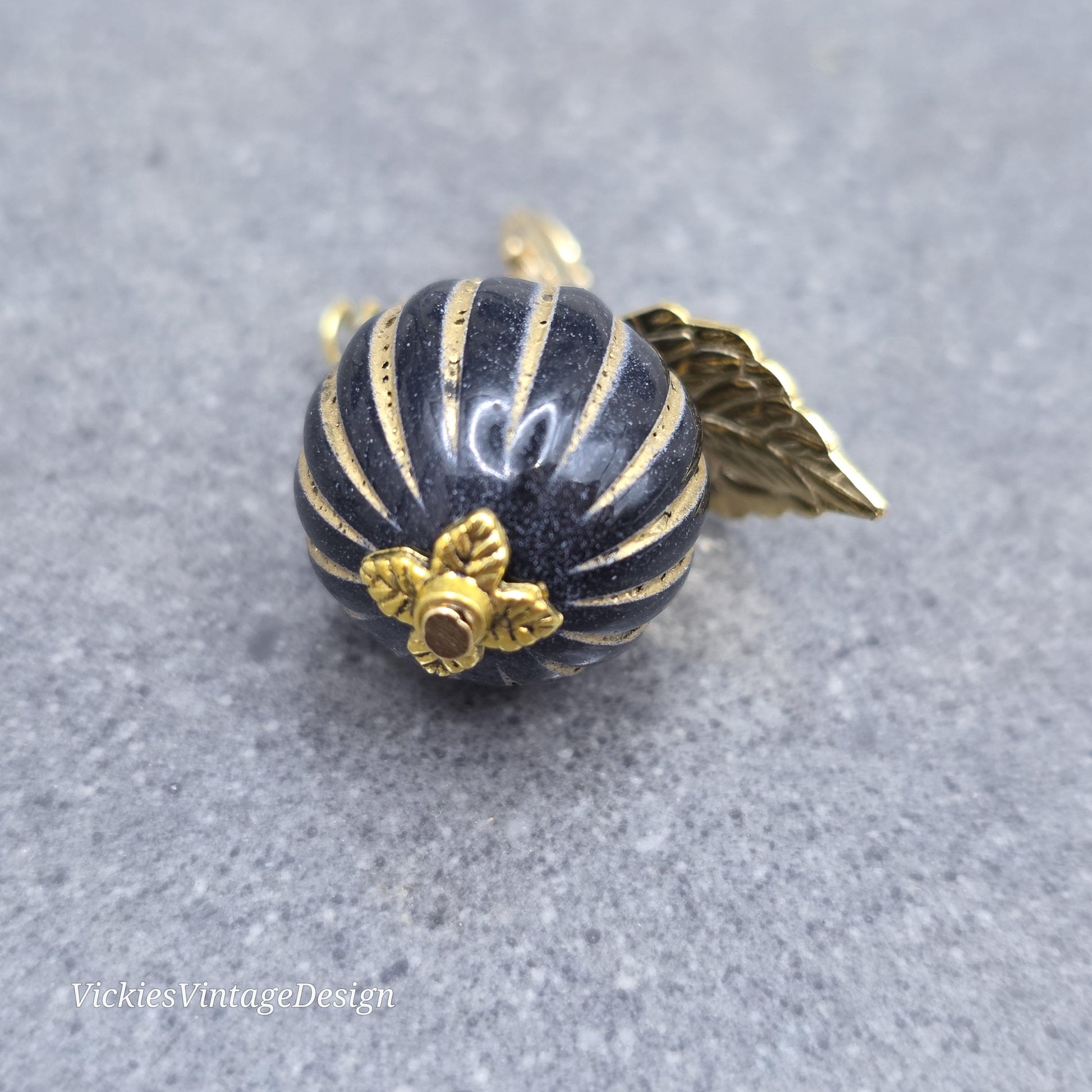 Pumpkin Clip On Charm, Bracelet, Necklace, Stitch Marker, Zipper Pull, Halloween Autumn Gift