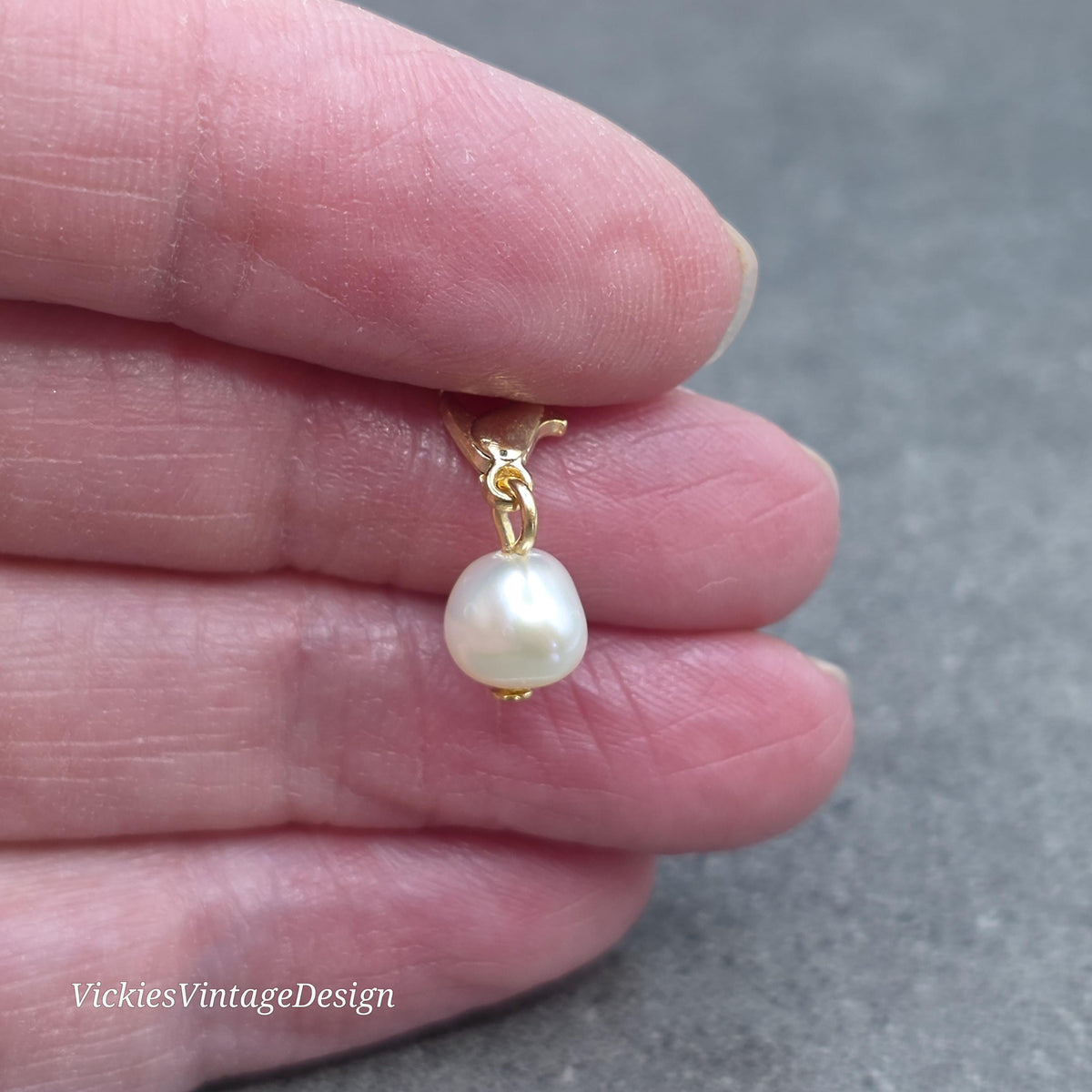 Natural Ivory Freshwater Pearl Clip on Charm with Gold Lobster Clasp, Bracelet, Necklace, Stitch Marker, Zipper, Planner Charm