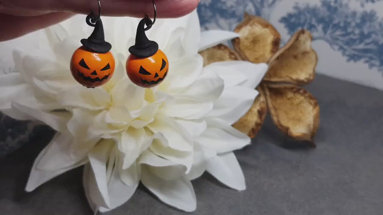 Pumpkin Earrings, Hypoallergenic Ear Wires, Jack O'lantern Earrings, Scary Pumpkin Jewelry, Autumn Earrings, Fall Halloween