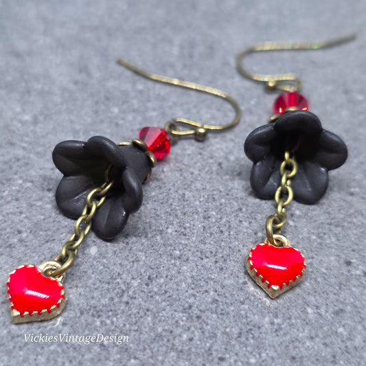 PRIMERO Crystals® Schwarze Blumenohrringe