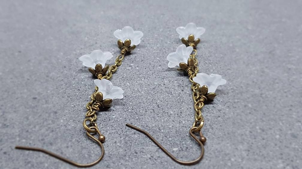 Flower Earrings, Hypoallergenic Ear Wires, White Earrings, Boho Jewelry, Simple Vintage Earrings