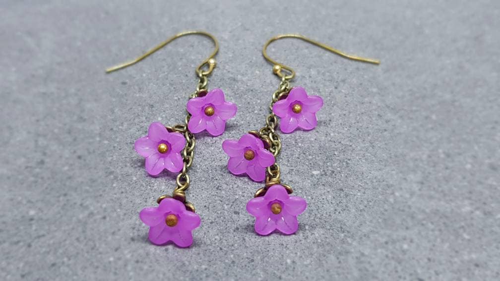 Flower Earrings, Hypoallergenic Ear Wires, Light Purple Earrings, Boho Jewelry, Simple Vintage Earrings