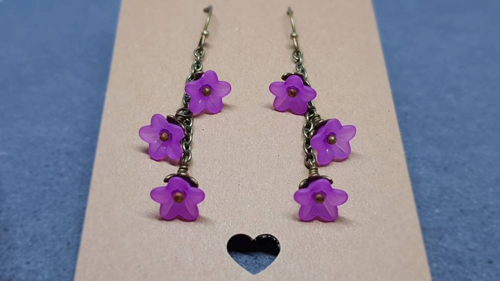 Flower Earrings, Hypoallergenic Ear Wires, Light Purple Earrings, Boho Jewelry, Simple Vintage Earrings