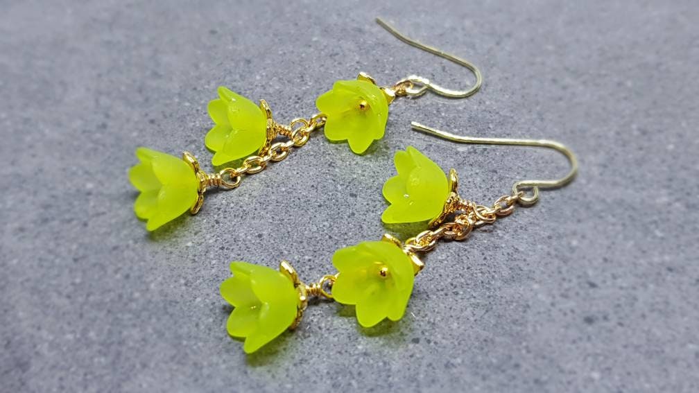Lime Green Flower Earrings – Vickies Vintage Design