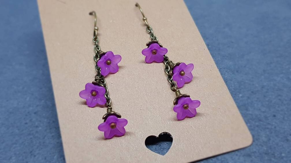 Flower Earrings, Hypoallergenic Ear Wires, Light Purple Earrings, Boho Jewelry, Simple Vintage Earrings