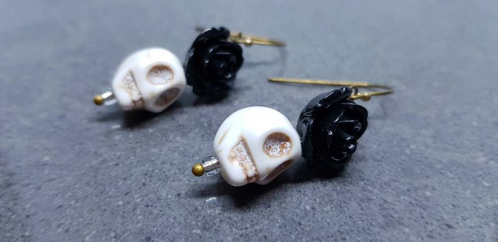 Sugar Skull Earrings, Hypoallergenic Ear Wires, Day of the Dead Themed, Dia De Los Muertos Earrings, Mexican Holiday, Gothic Jewelry