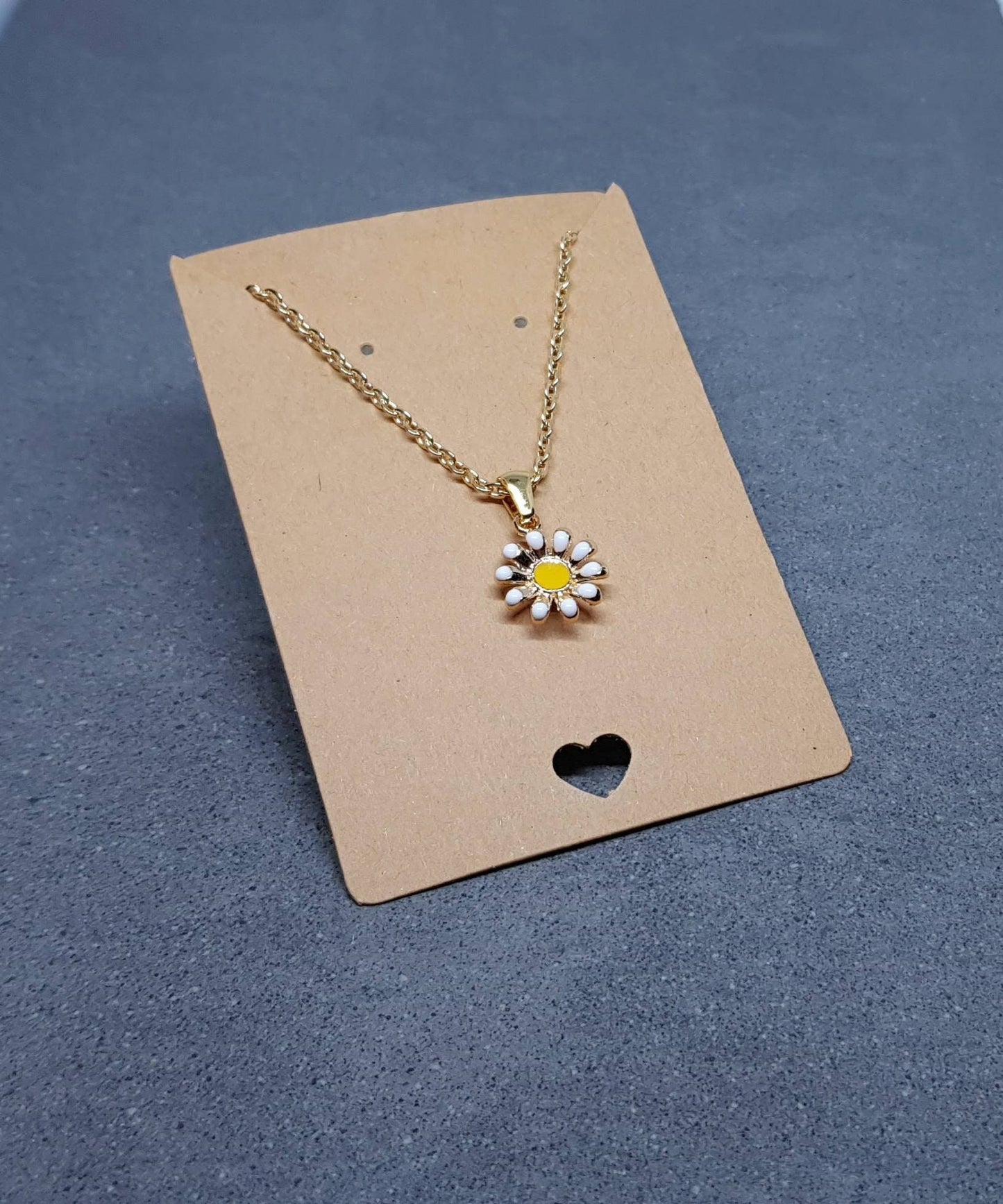 Gold Daisy Necklace