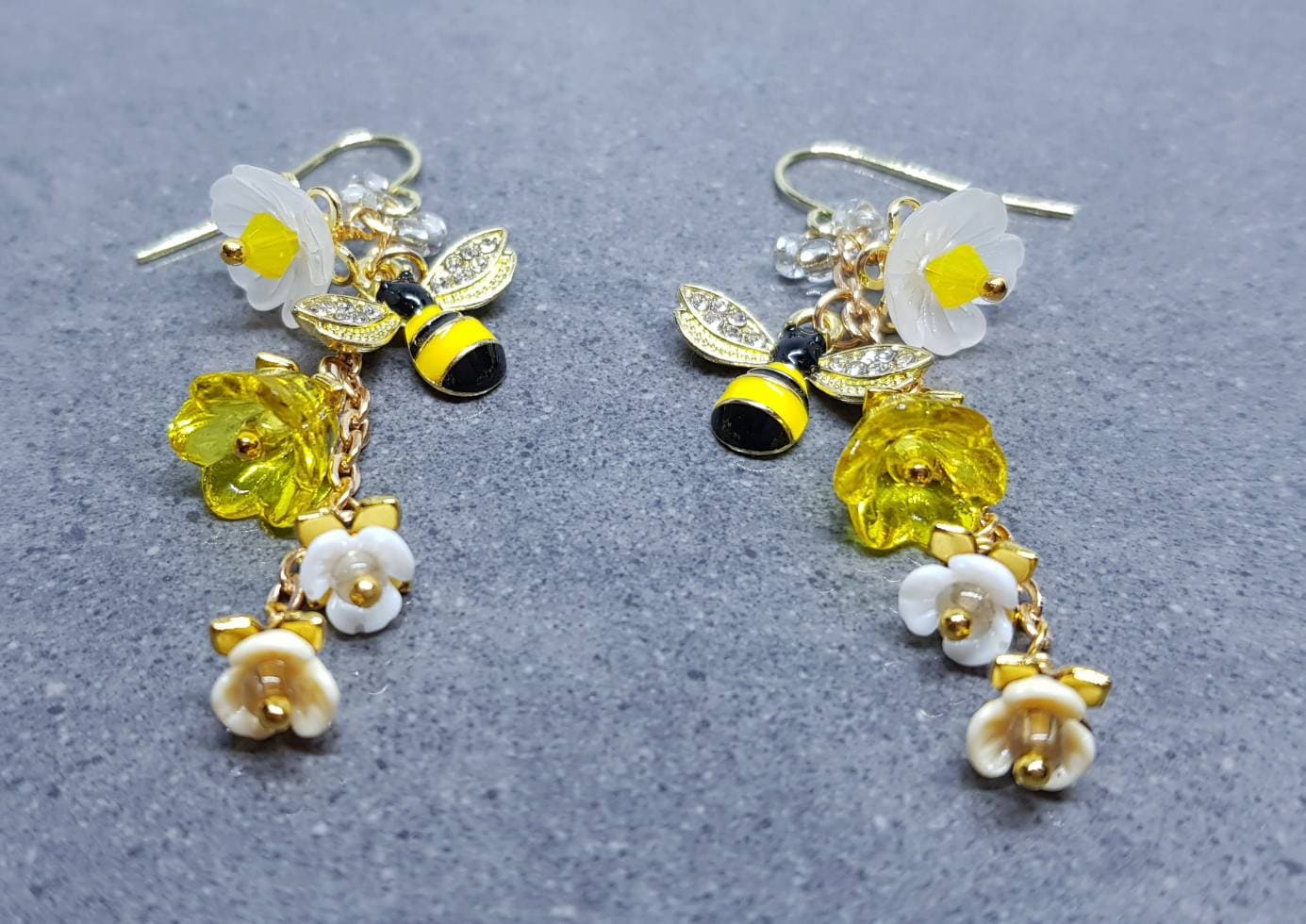 PRIMERO Crystals® Bee Earrings