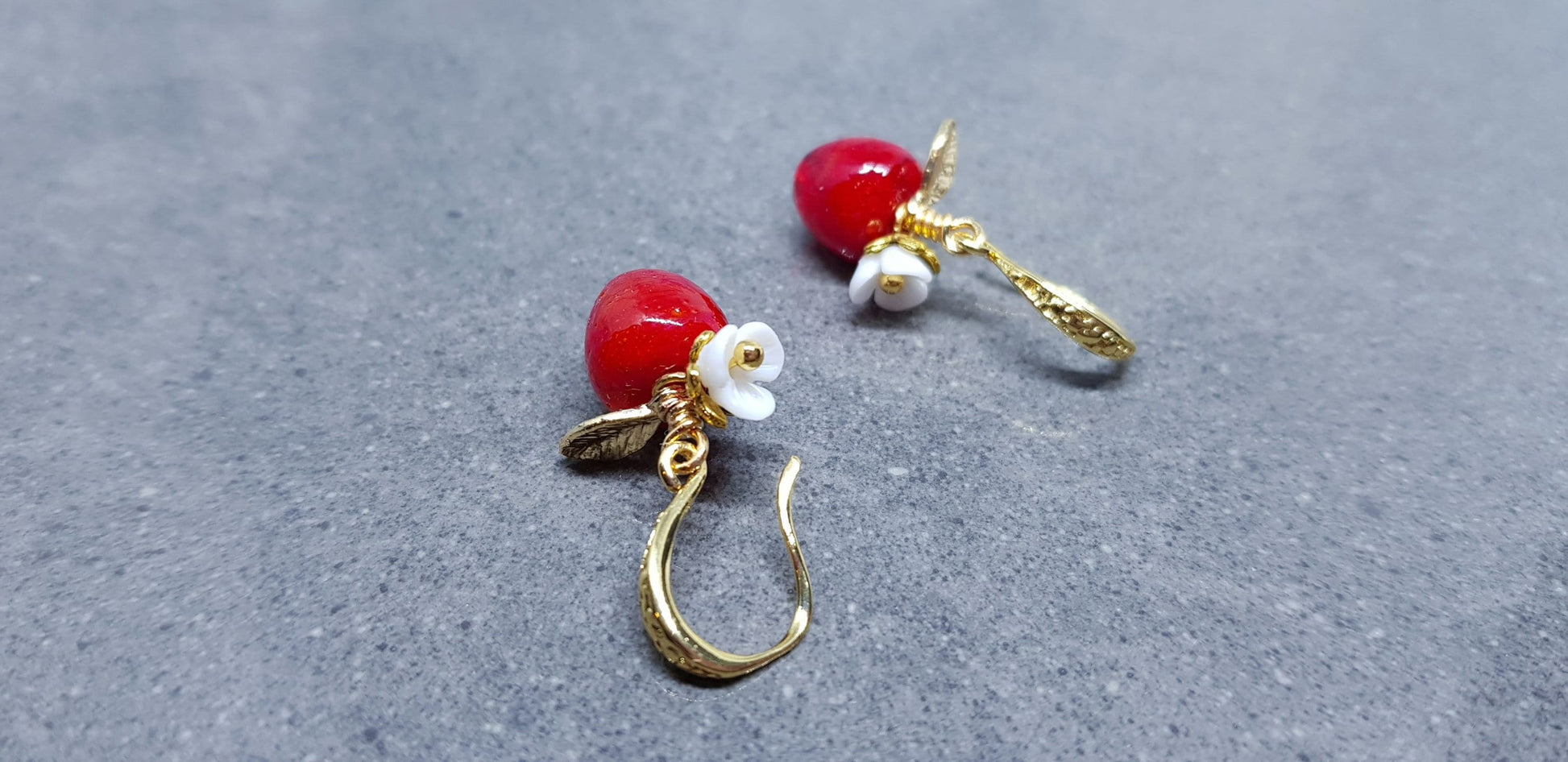 Glass Apple Earrings, Hypoallergenic Ear Wires, Fruit Earrings, Glass Jewelry, Autumn Earrings, Red Apple Earrings, Flower Earrings