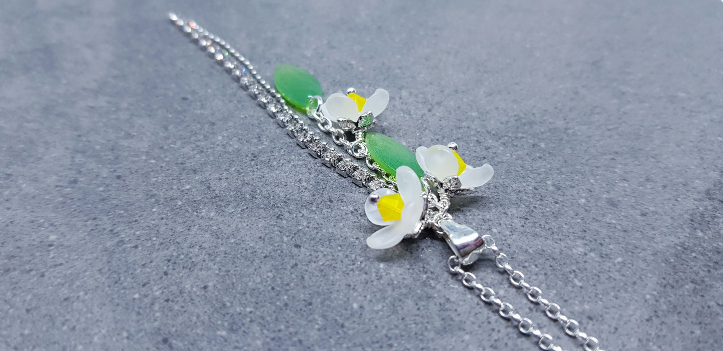 Flower Necklace, Yellow PRIMERO Crystals®, Daisy necklace, Daffodil Necklace, Spring Flower Necklace, Crystal Rhinestone